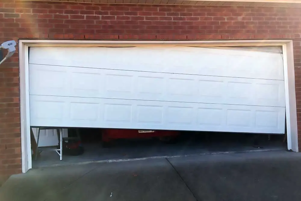 Off Track Garage Door Repair in Green Bay & Appleton